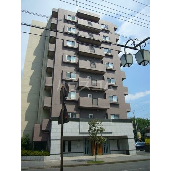 16/25 エントランス