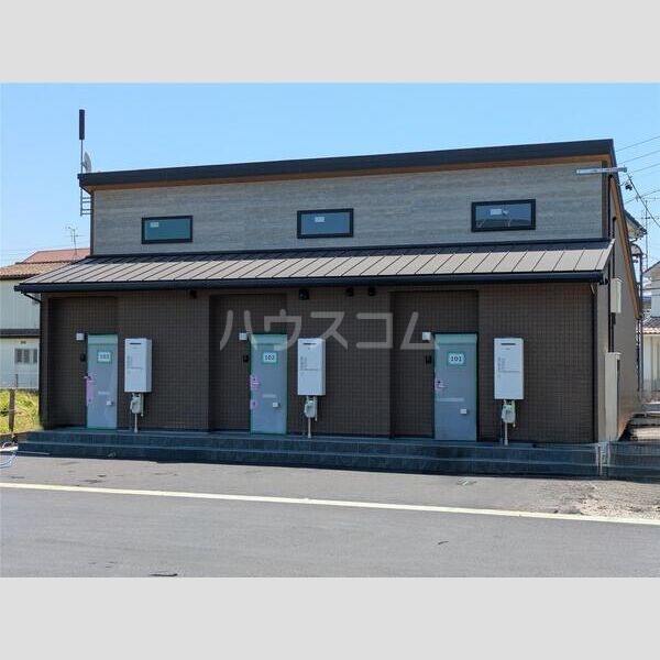 20/23 エントランス