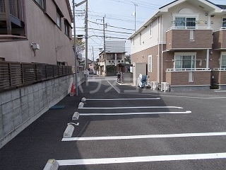 18/20 駐車場
