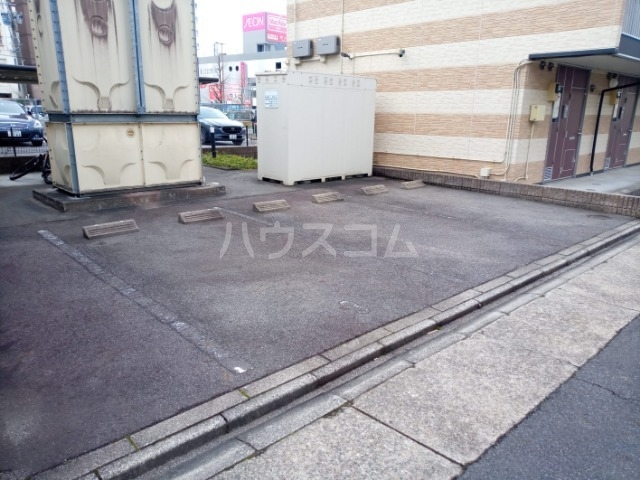 2/7 駐車場