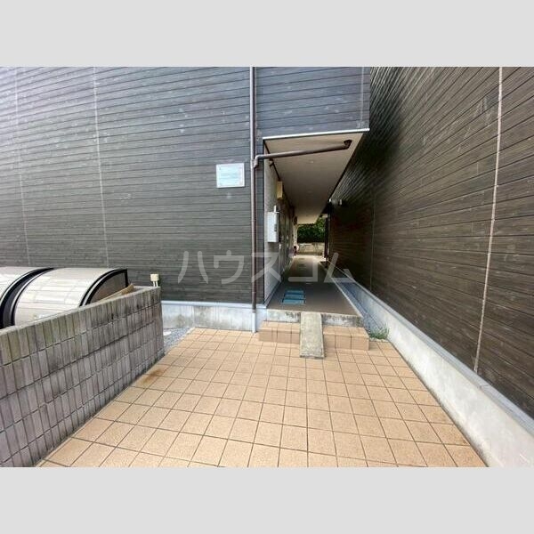 15/20 エントランス