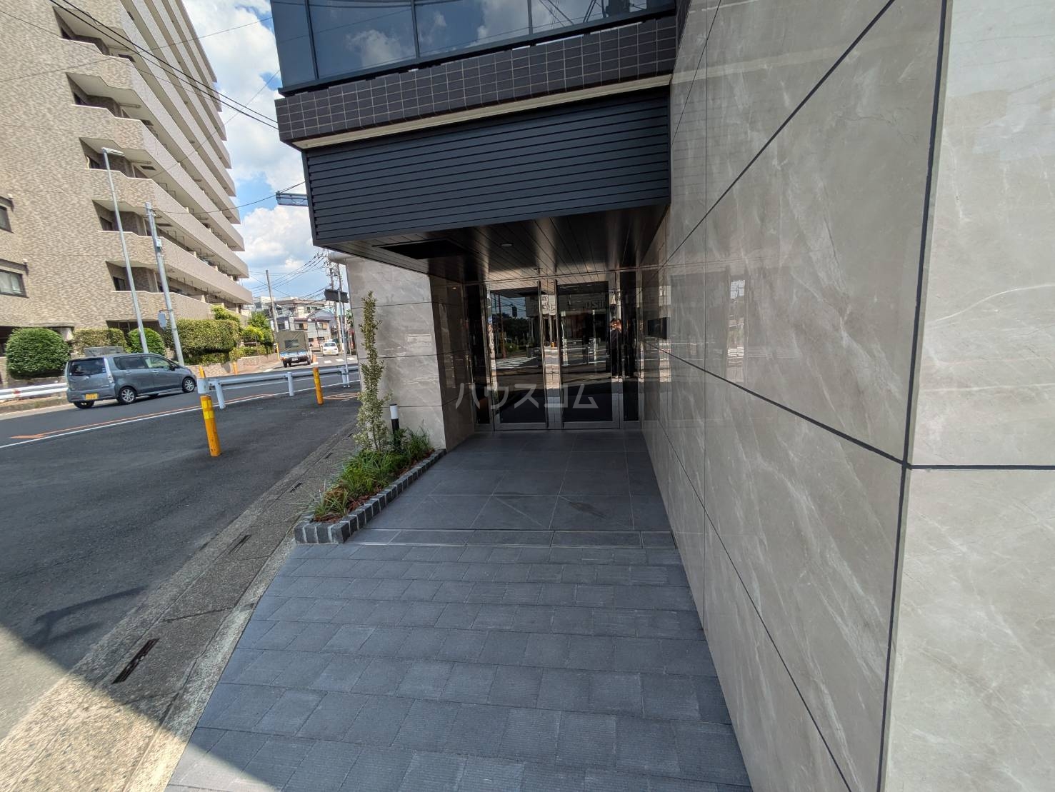 29/30 エントランス