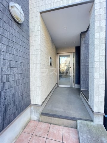 14/18 エントランス