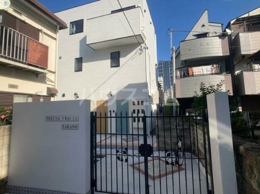 14/15 エントランス