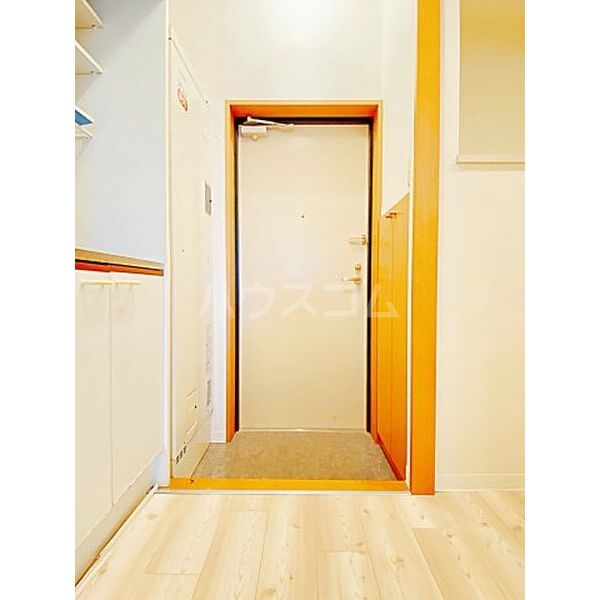 22/30 エントランス