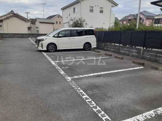 23/30 駐車場