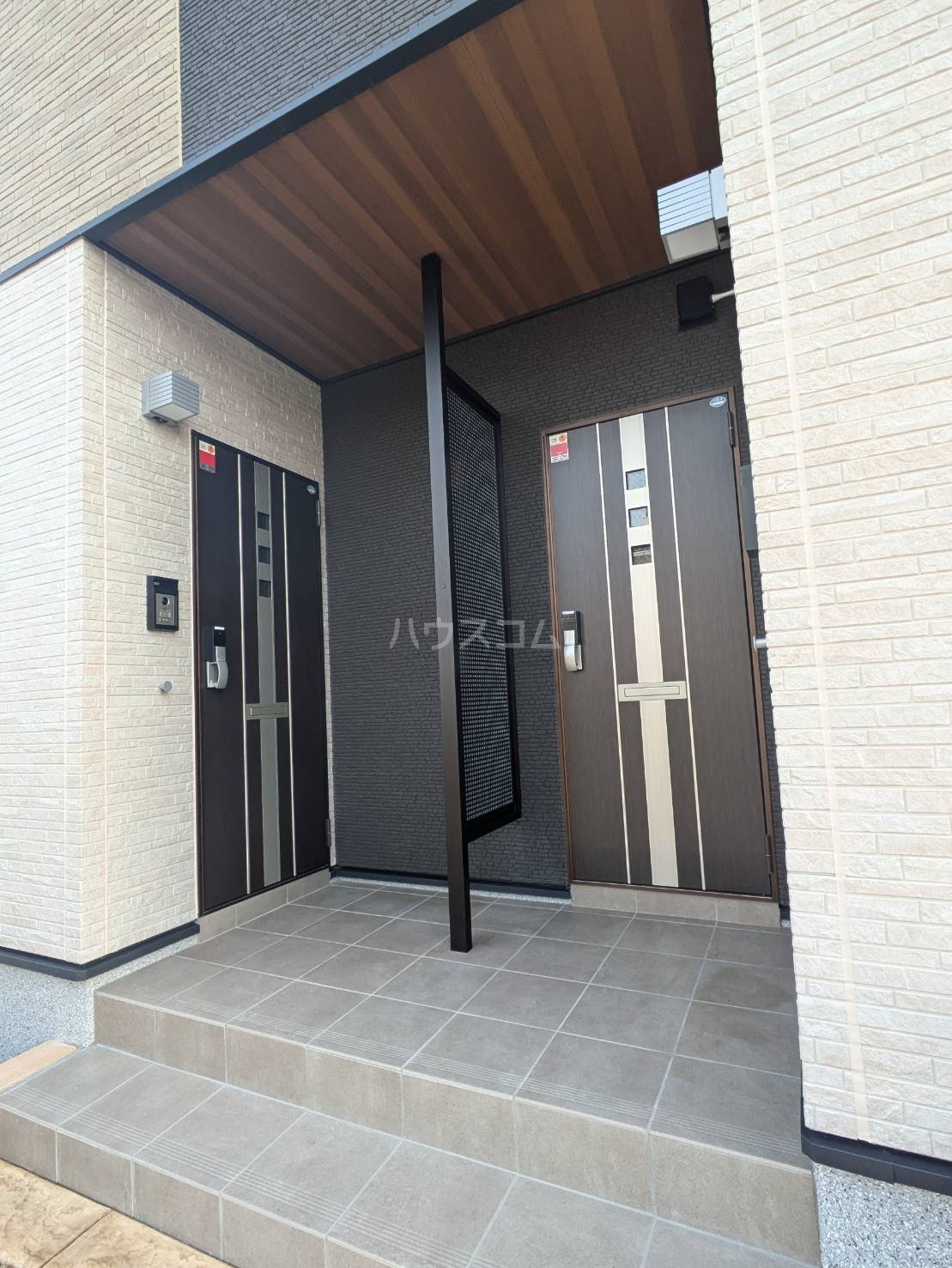 29/30 エントランス