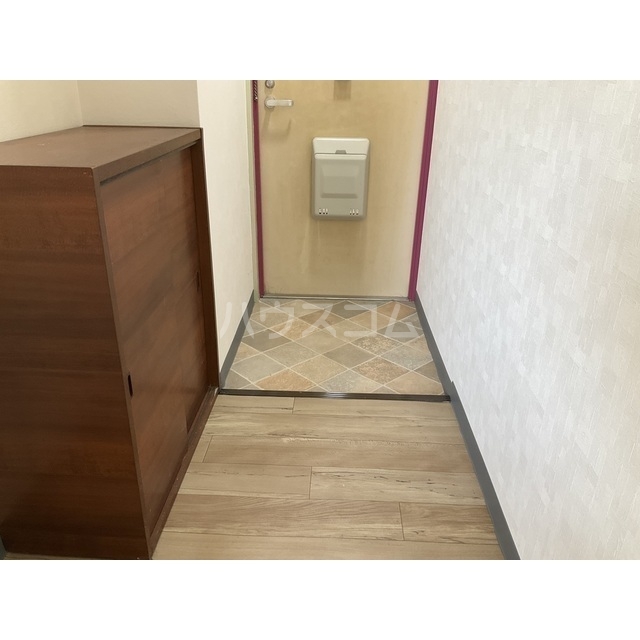 13/30 玄関