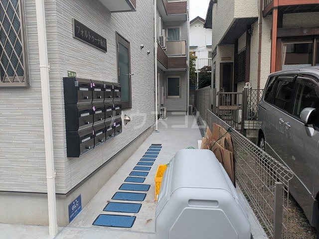 28/30 エントランス