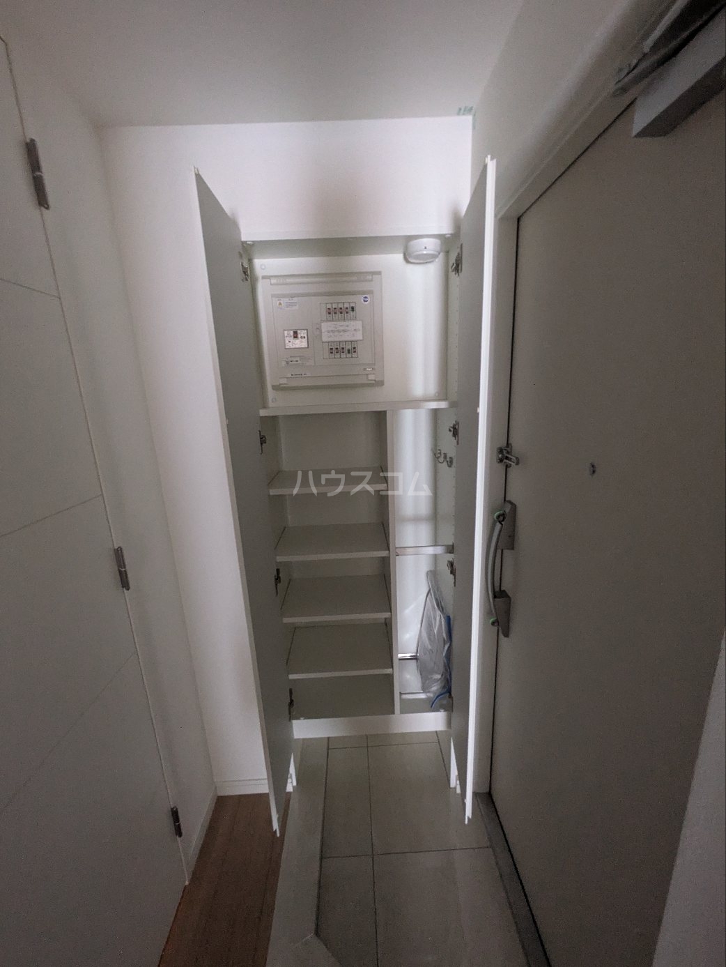 25/29 エントランス