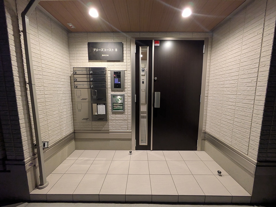 22/30 エントランス