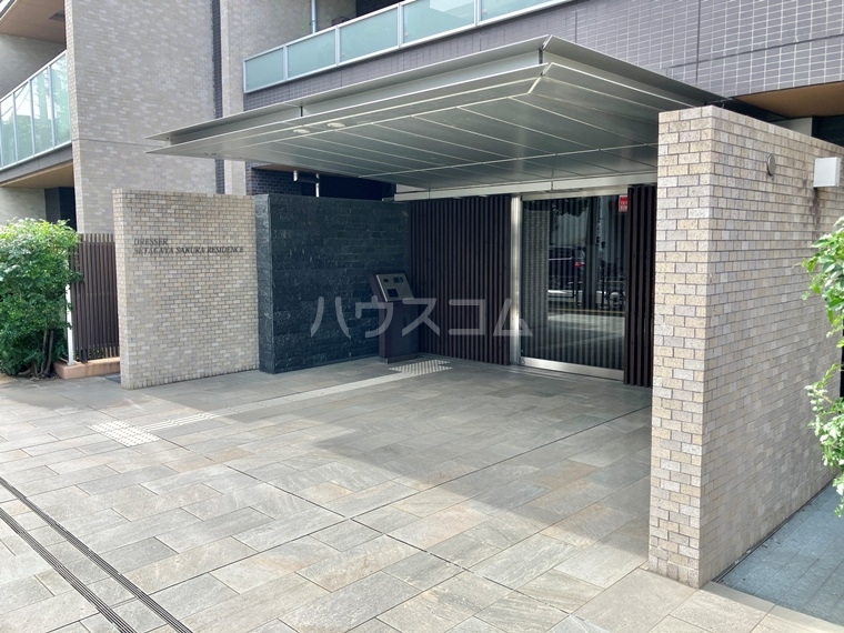 17/27 エントランス