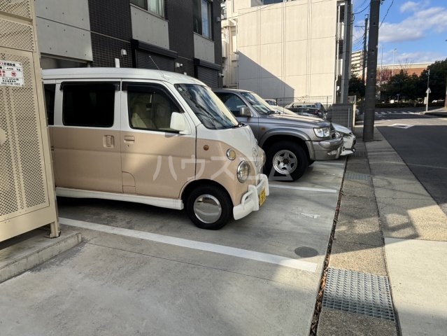 2/3 駐車場
