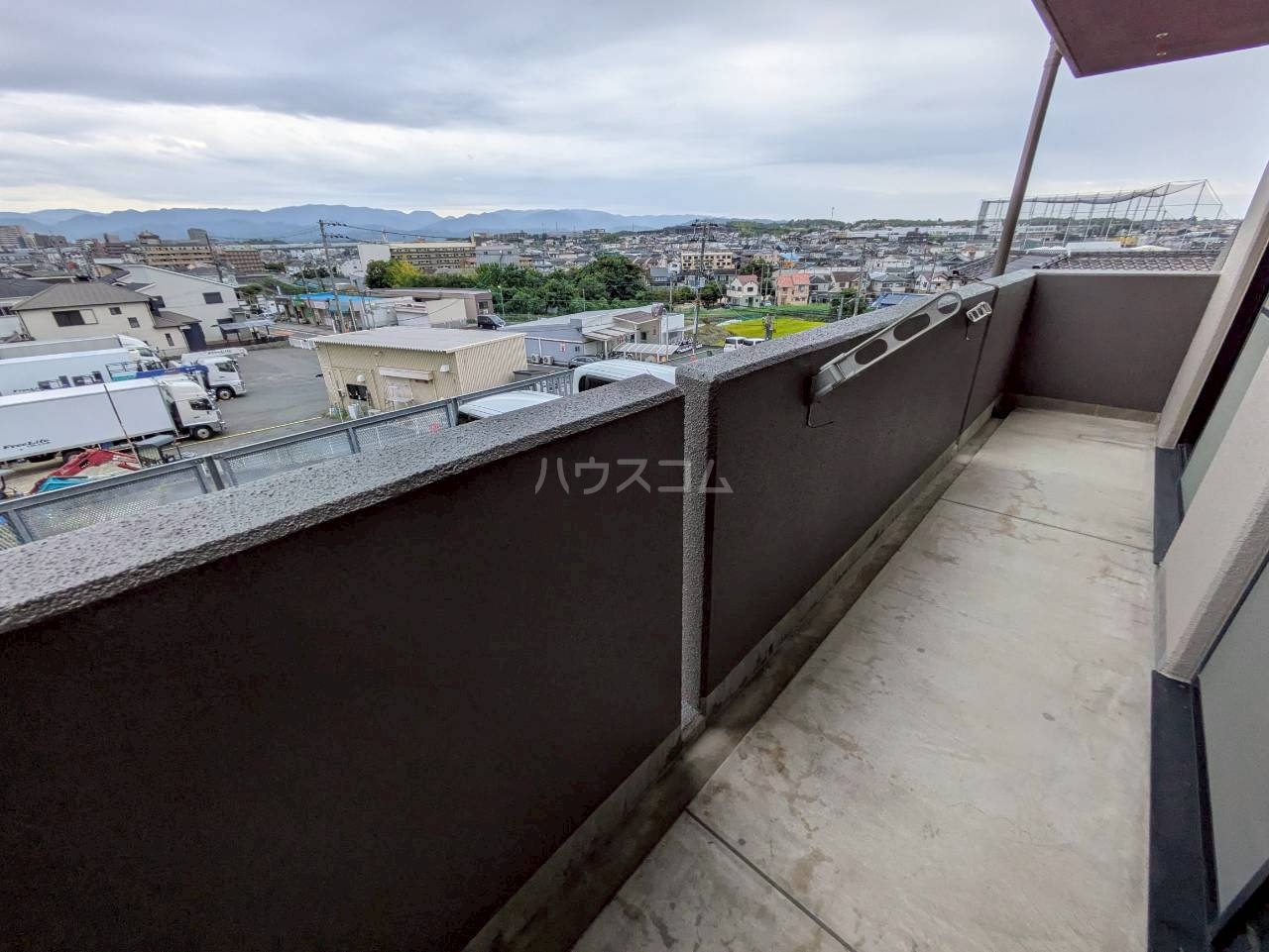 18/25 バルコニー