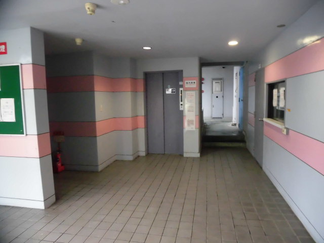 14/17 エントランス