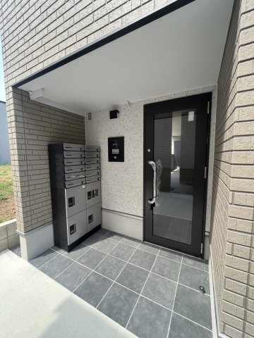 27/29 エントランス