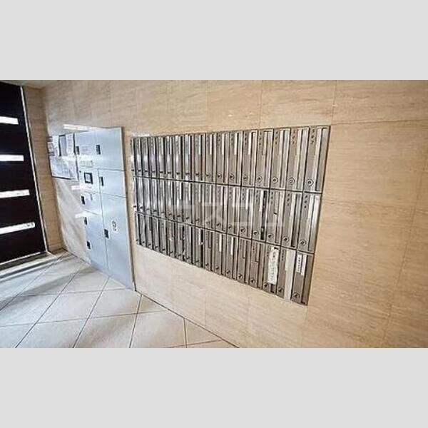 14/21 エントランス