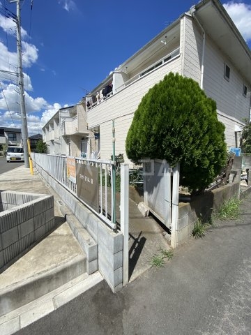 21/29 エントランス