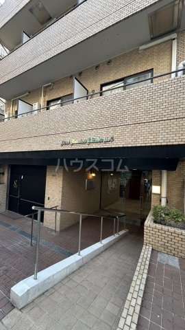 20/22 エントランス