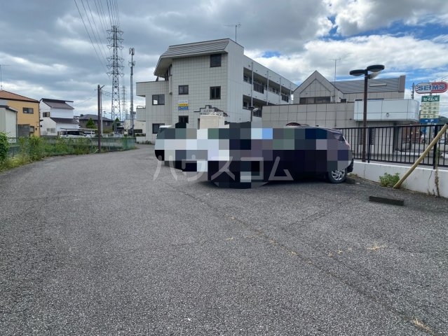 2/5 駐車場