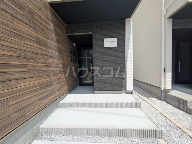 2/3 エントランス