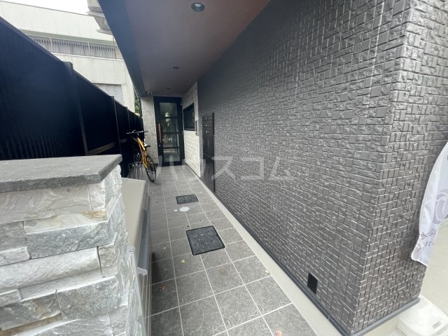 29/30 エントランス