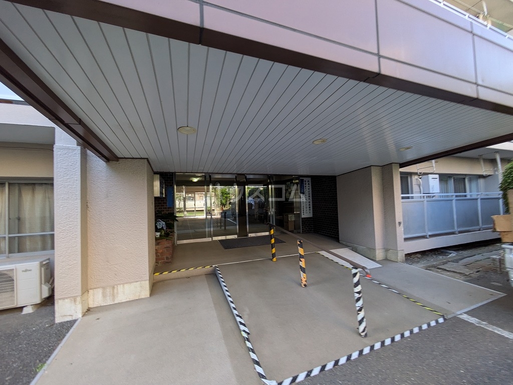 4/8 エントランス