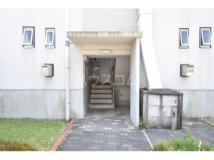 15/23 エントランス