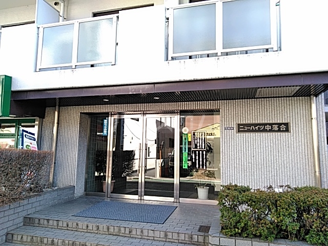 24/30 エントランス