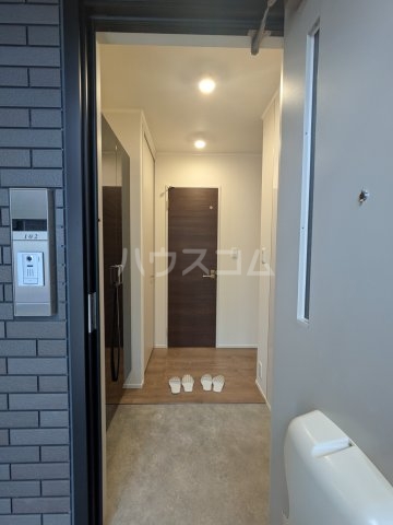 27/30 エントランス