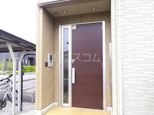 17/25 エントランス