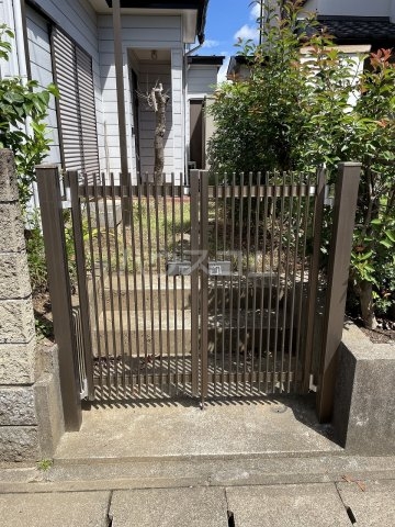 26/30 エントランス