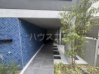 2/5 エントランス
