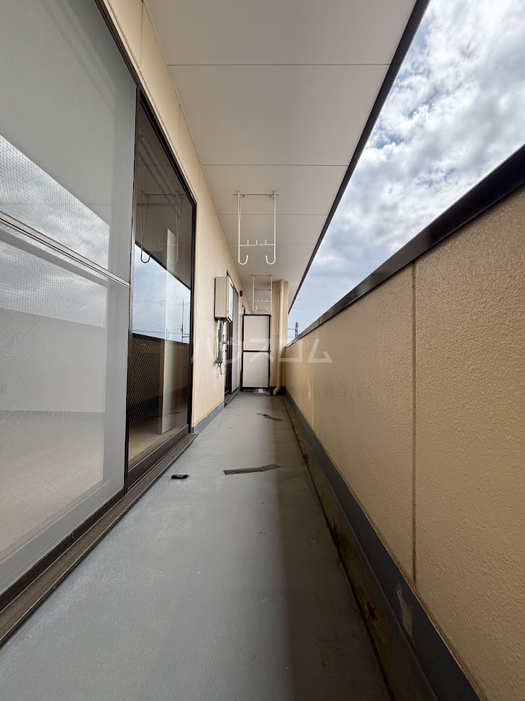 16/18 バルコニー