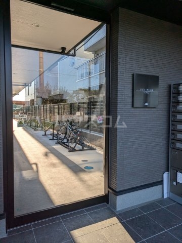 20/29 エントランス