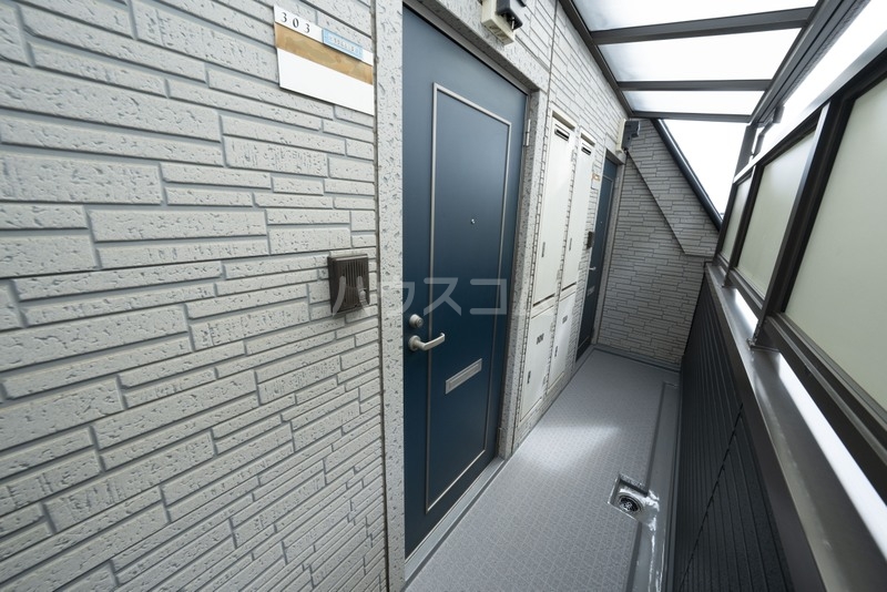 3/4 エントランス