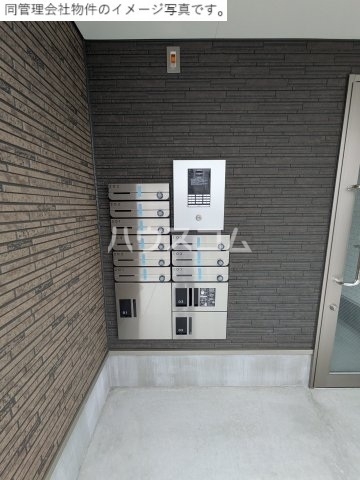 2/5 エントランス