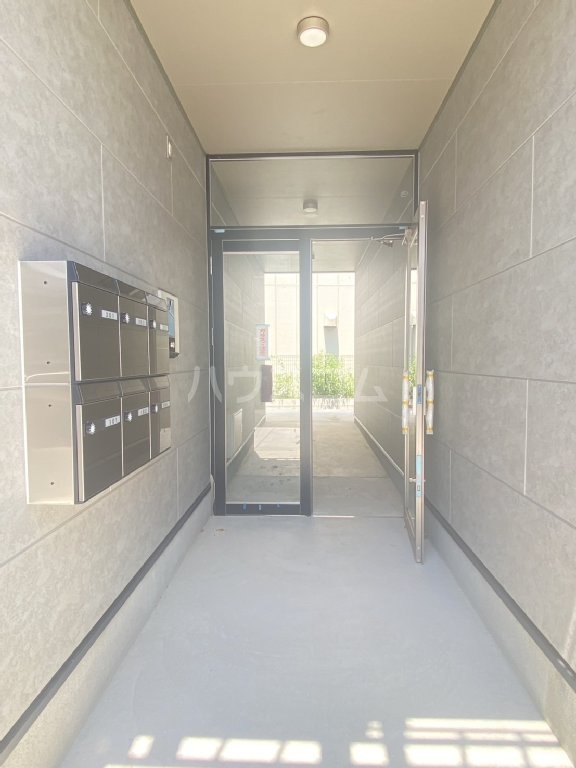 20/26 エントランス