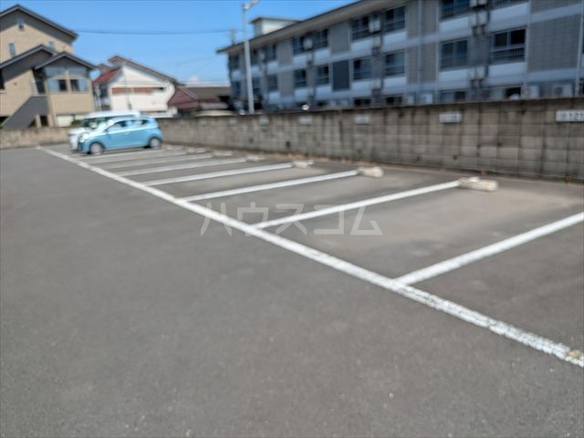 19/27 駐車場