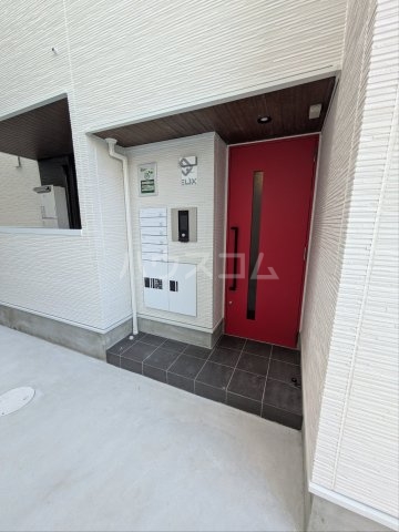 21/30 エントランス