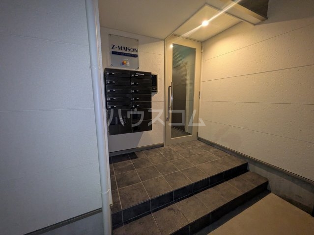 24/26 エントランス