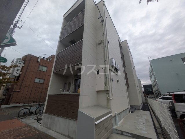 1/4 外観