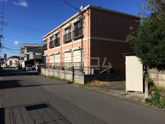 13/17 エントランス