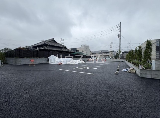 22/28 駐車場