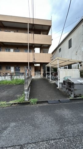 17/25 エントランス