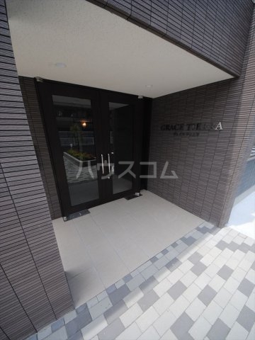 2/4 エントランス