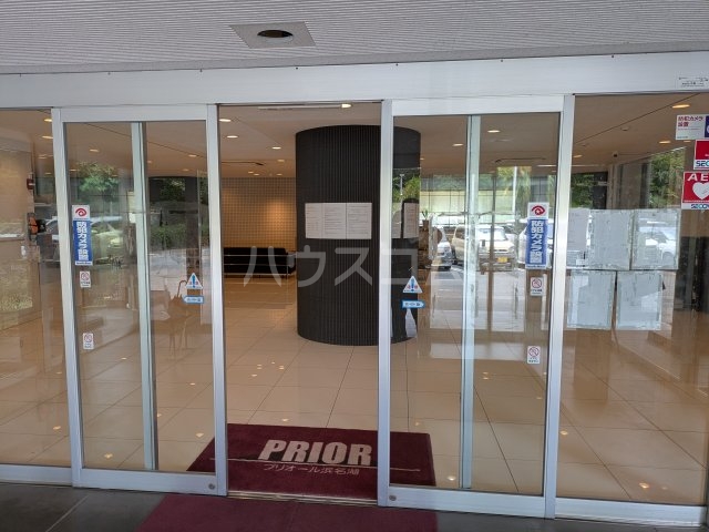 22/23 エントランス