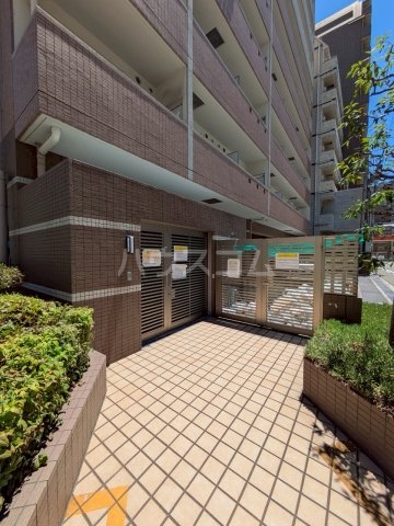 20/29 エントランス