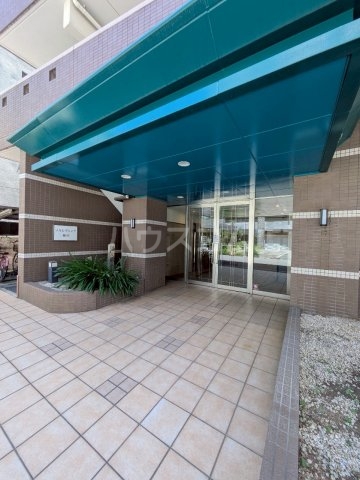 21/29 エントランス