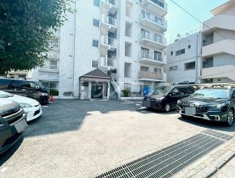 20/30 駐車場